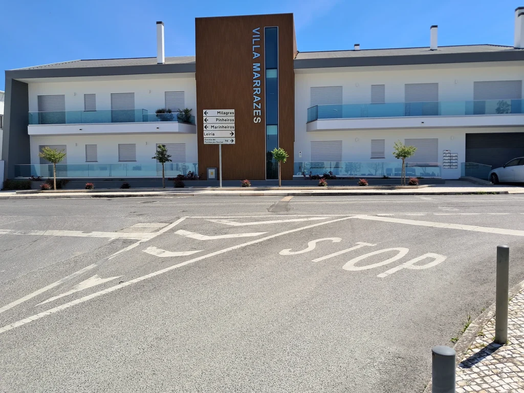 Exterior 3